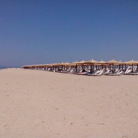 Apartment 60M From Sea! Nea Kallikrateia Εξωτερικό φωτογραφία